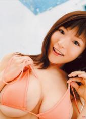 日本丰腴大胸娇娃堀井美月粉嫩如芙蓉出水般挑逗你的视觉(6)