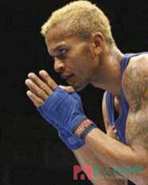 雷恩伦(RUENROENG Amnat)