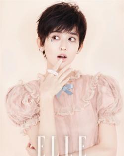 古力娜扎《ELLE》三月刊写真